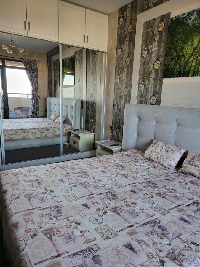 Lazuren Bryag Lux * Burgas City
