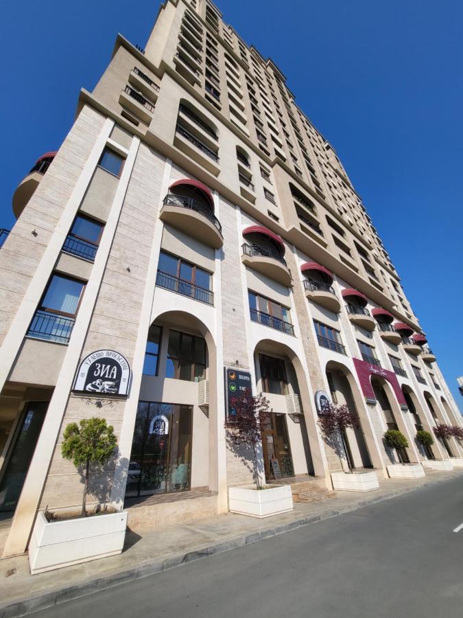 Lazuren Bryag Lux Apartment